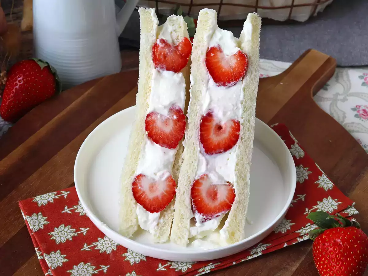 Ichigo sando, a japán epres szendvics! - fotó 4