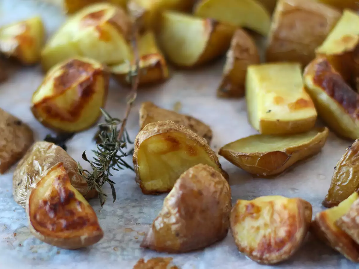 Kemencében sült burgonya, a klasszikus és egyszerű recept - fotó 2