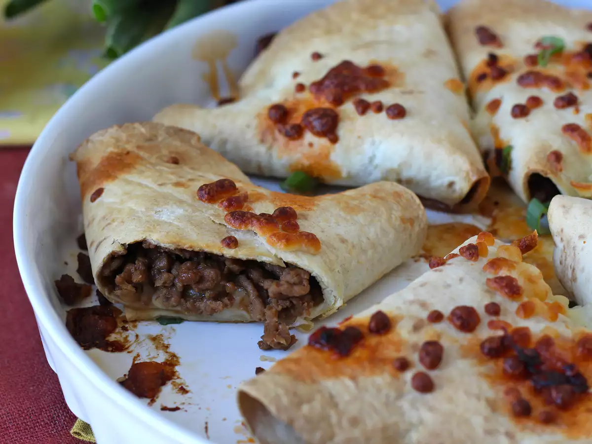 Kemencében sült tortillák quesadillával és fűszeres marhahús töltelékkel - fotó 3