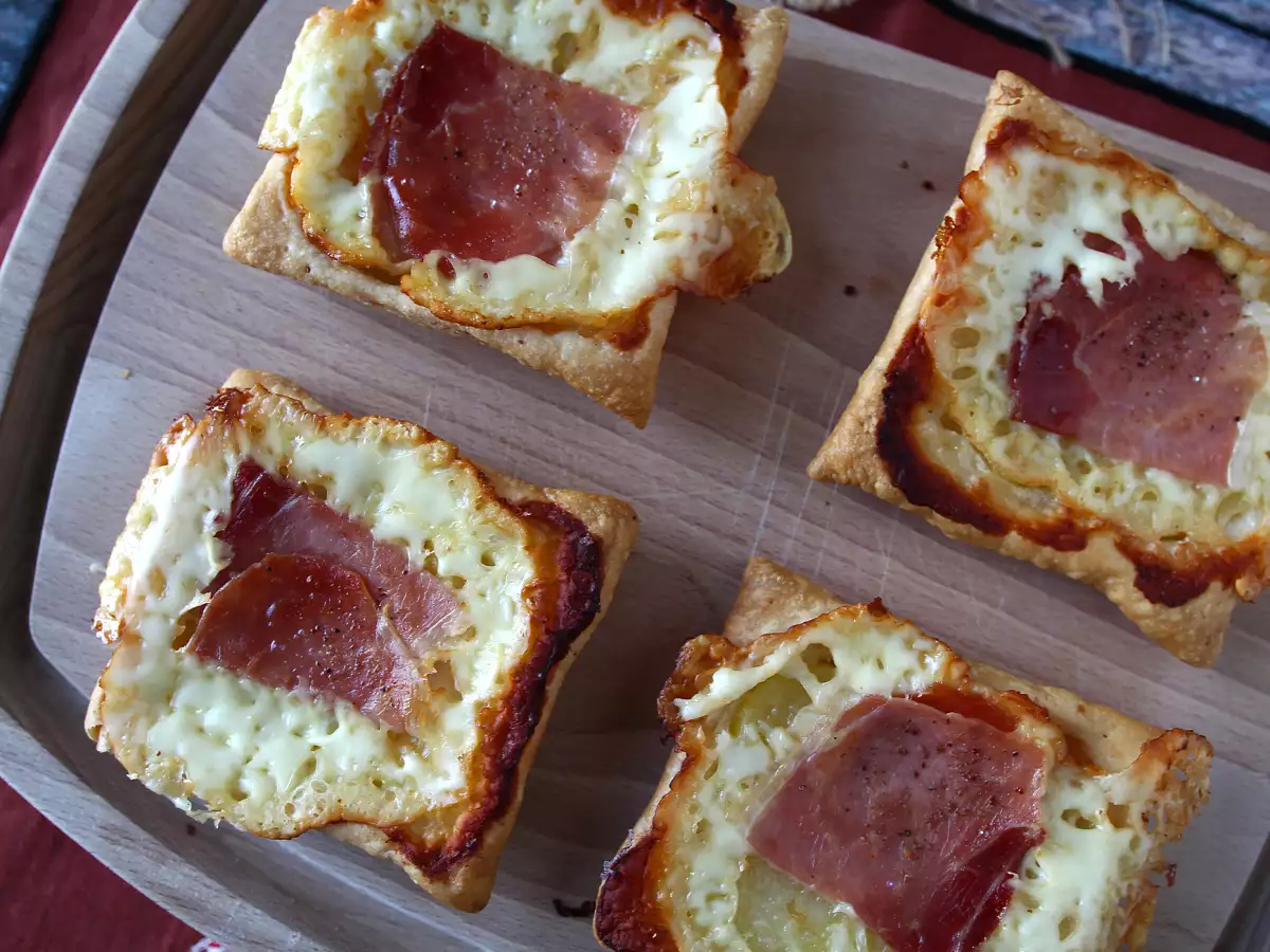 Kis raclette-ízű tatintorta tatin, egyedi adagokban - fotó 2