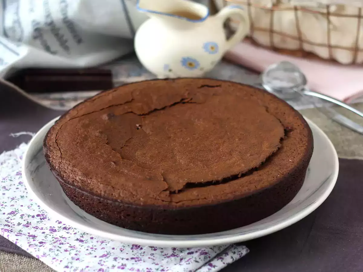 Könnyű, nedves csokoládétorta - fotó 2