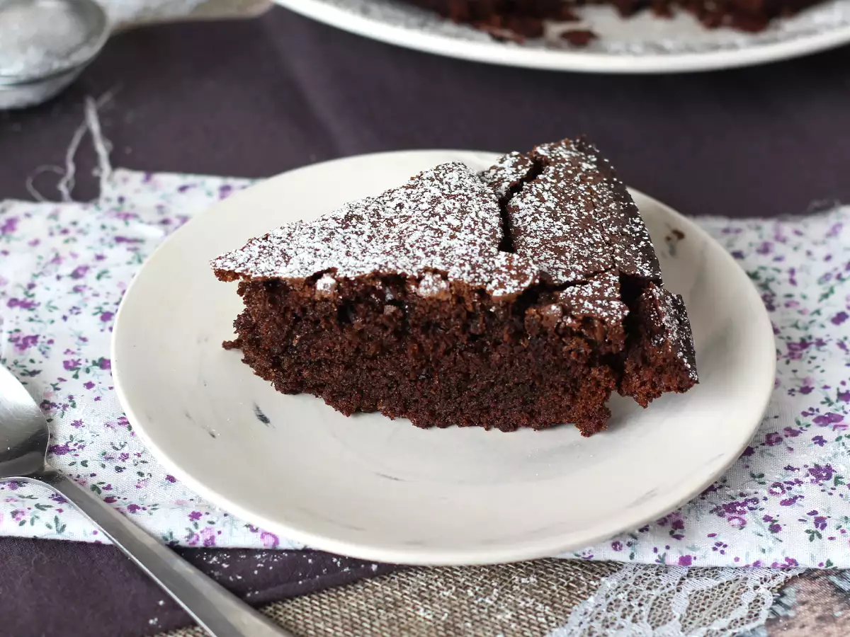 Könnyű, nedves csokoládétorta - fotó 3