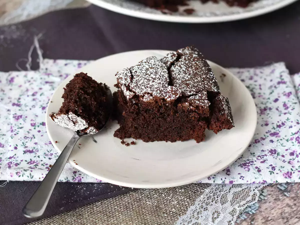 Könnyű, nedves csokoládétorta - fotó 7