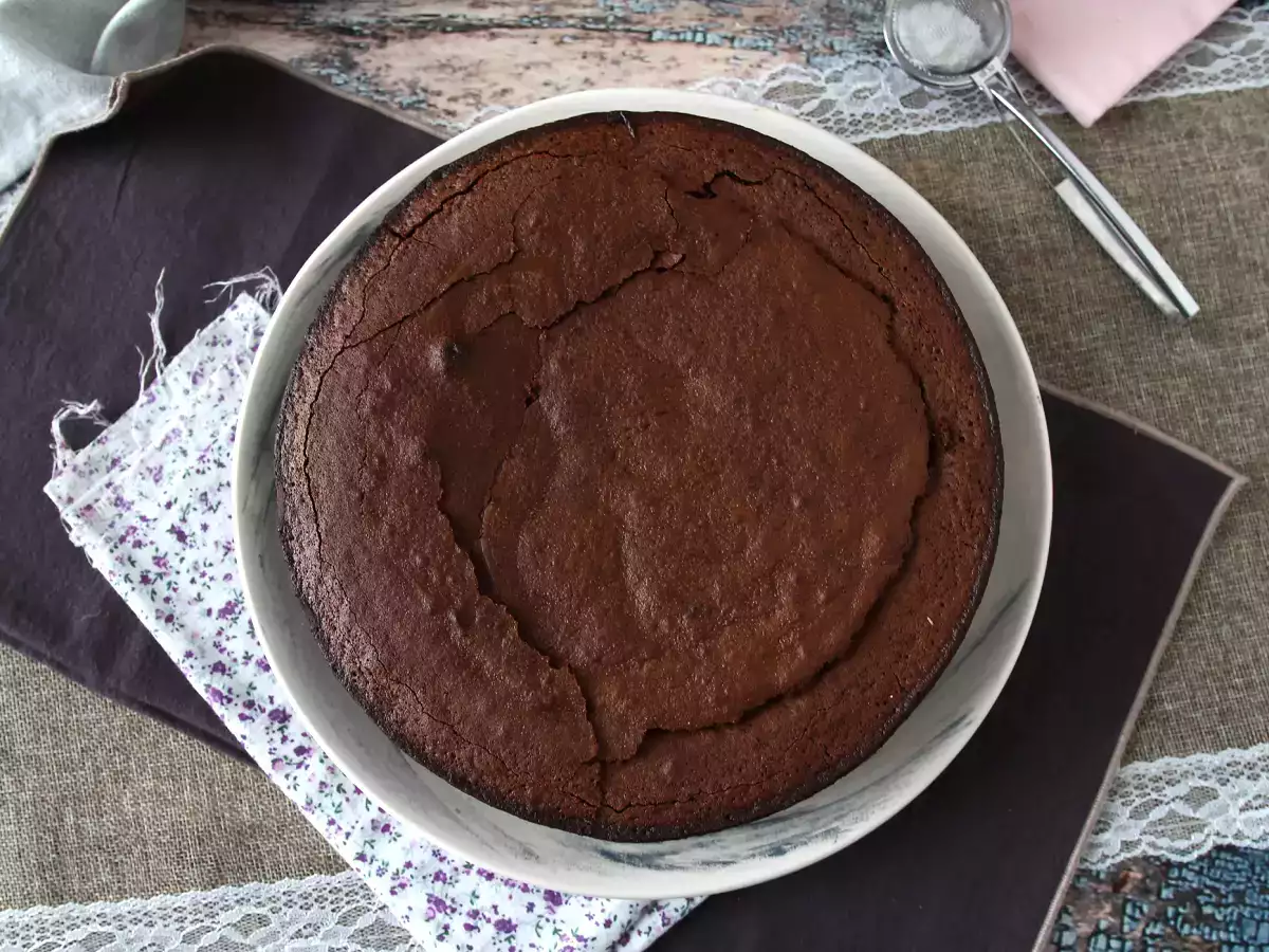 Könnyű, nedves csokoládétorta - fotó 8