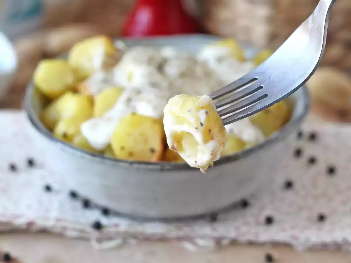Krémes sült cacio e pepe burgonya: az egyszerű köret, ami mindenkit megőrjít! - fotó 5