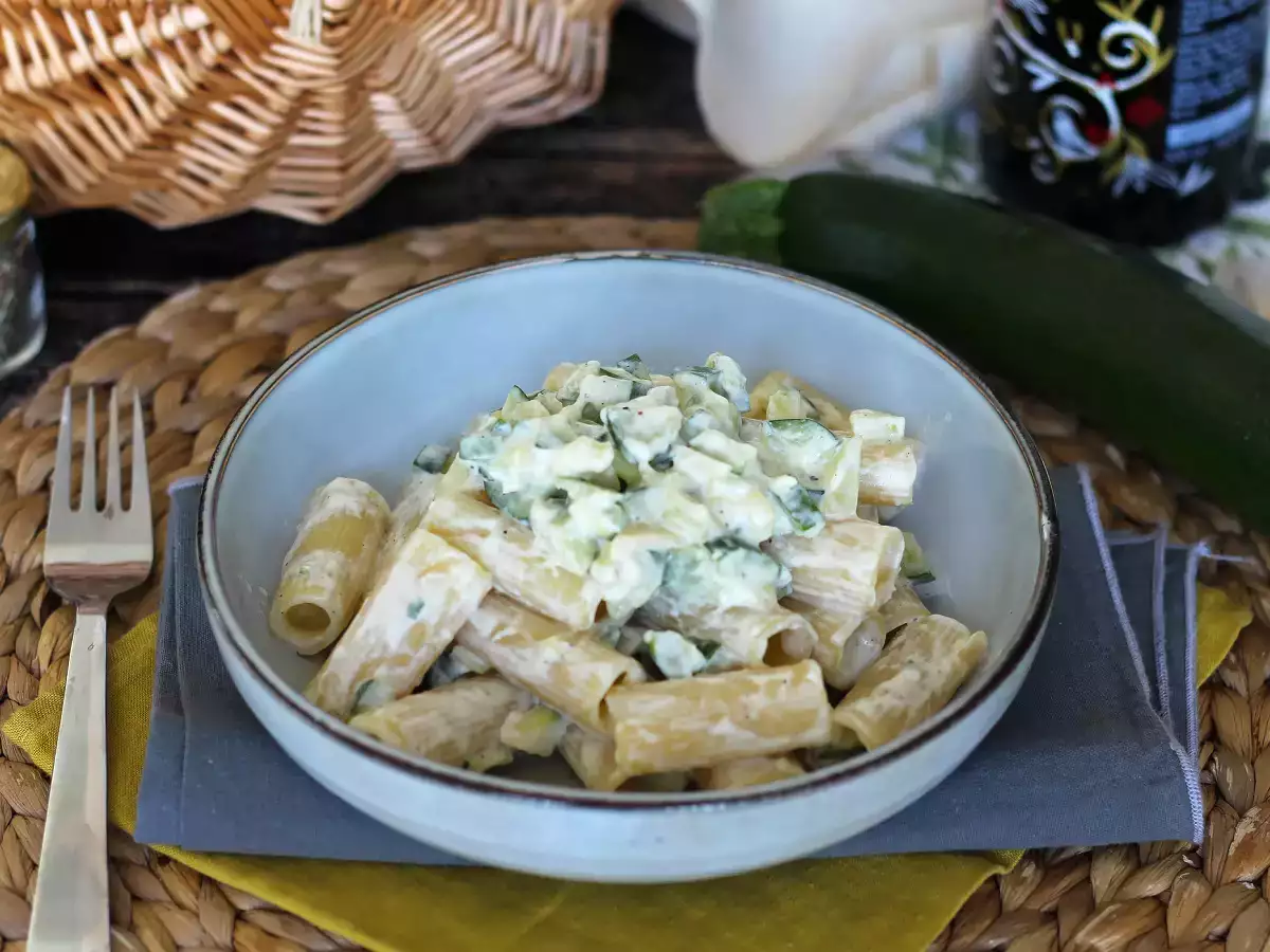 Krémes tészta cukkinivel, ízletes és nagyon gyors recept - fotó 2