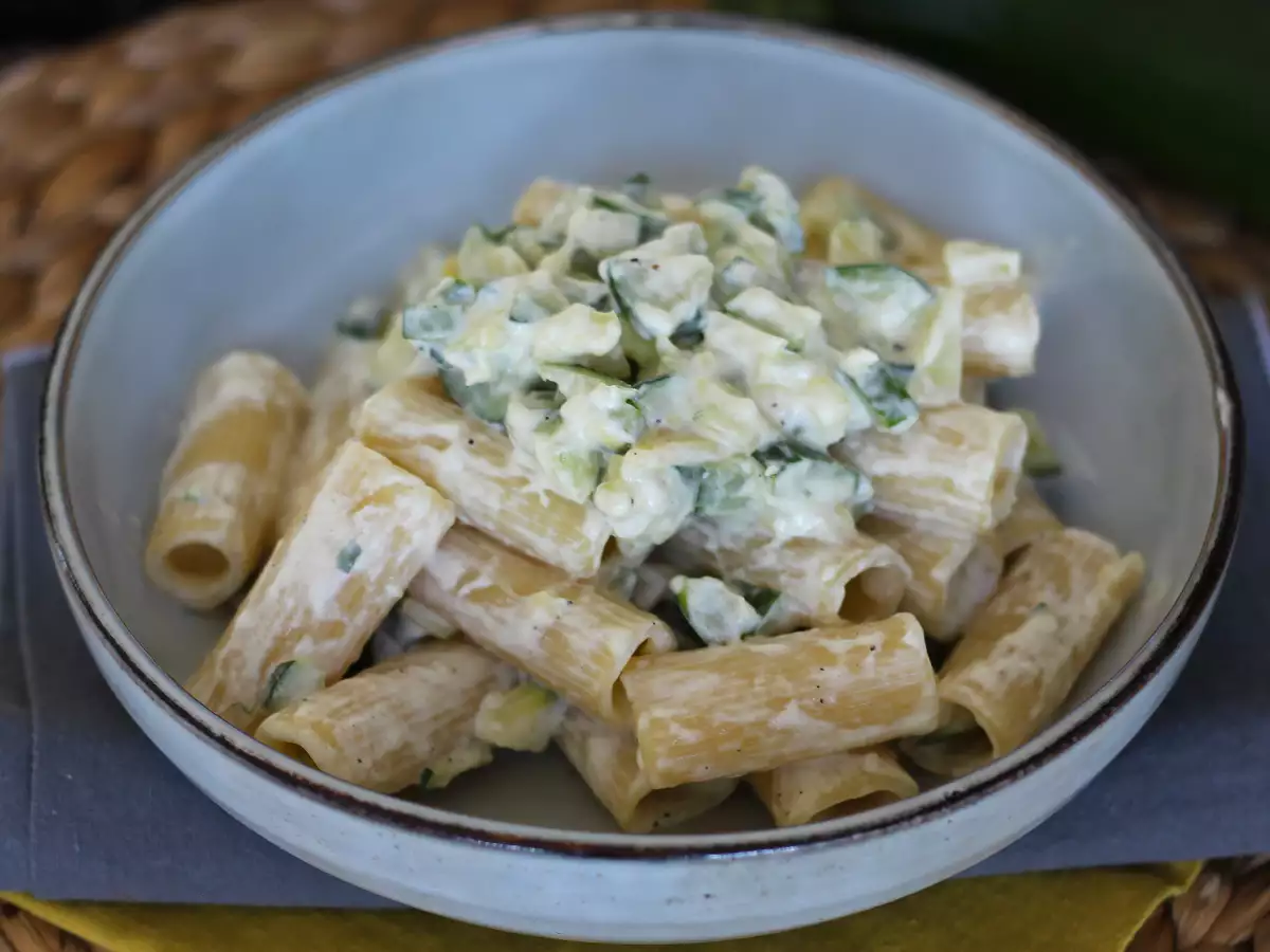 Krémes tészta cukkinivel, ízletes és nagyon gyors recept - fotó 4