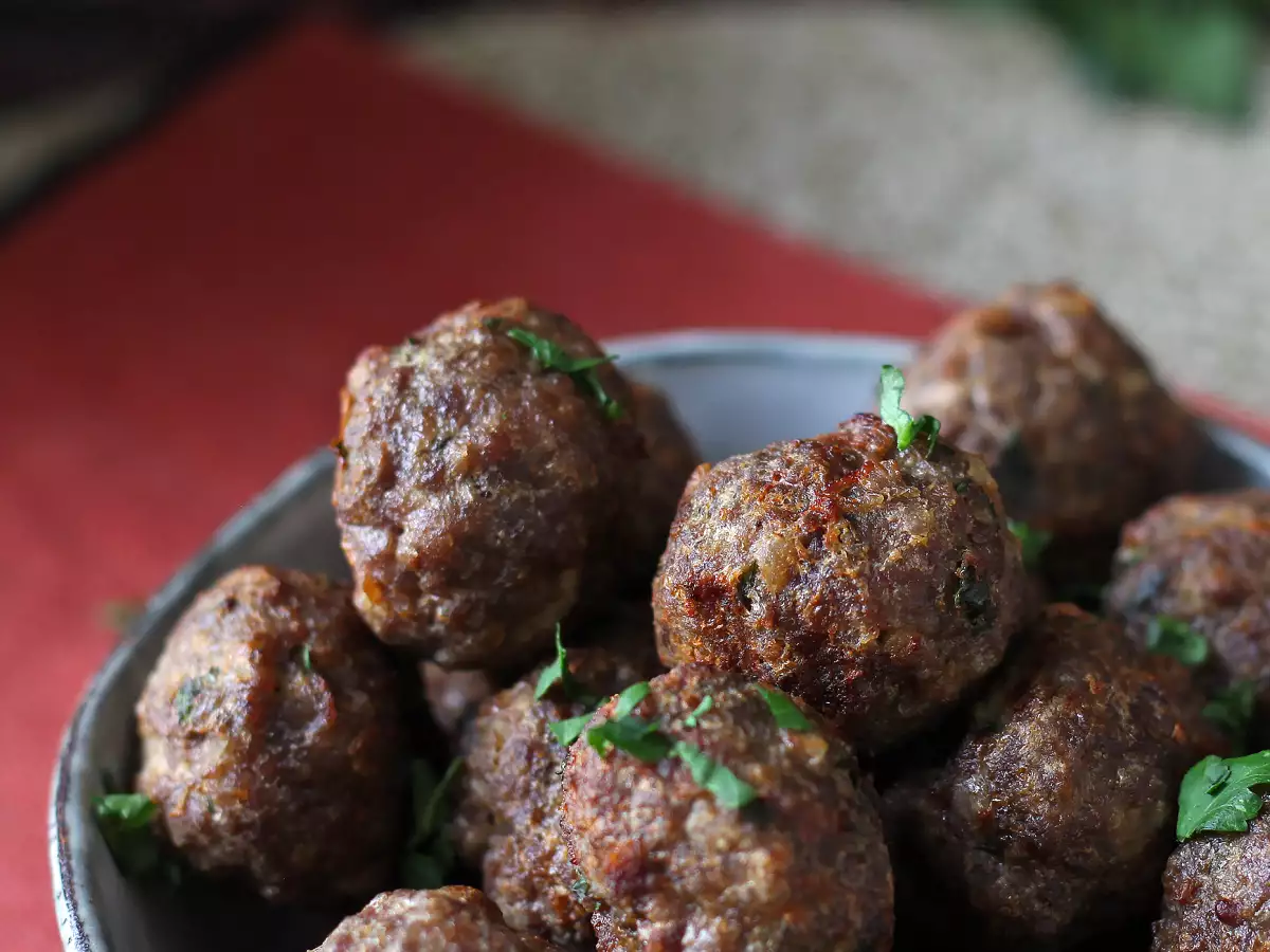 Lágy húsgombócok légsütőben: gyors és egyszerű recept marhahússal - fotó 6