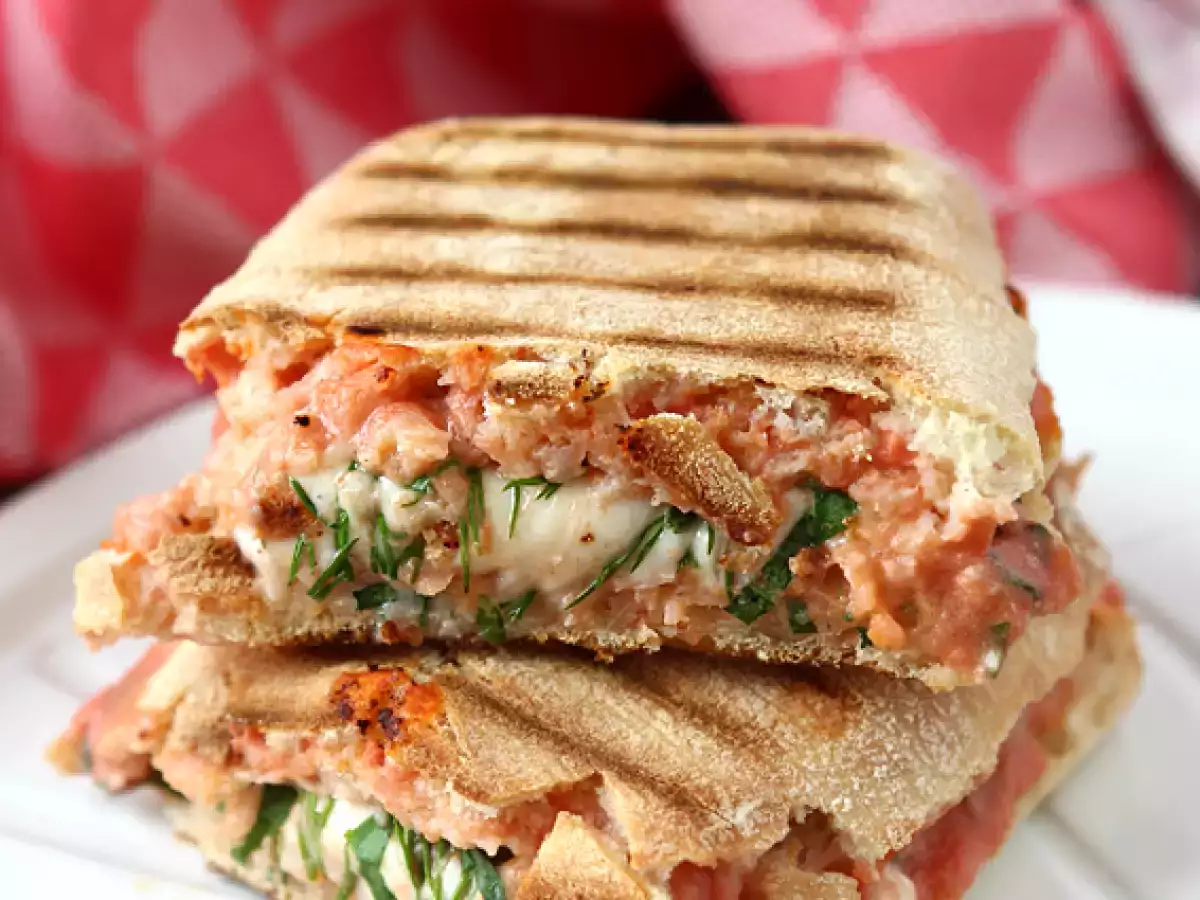 Lazac, mozzarella és kapros panini - fotó 3