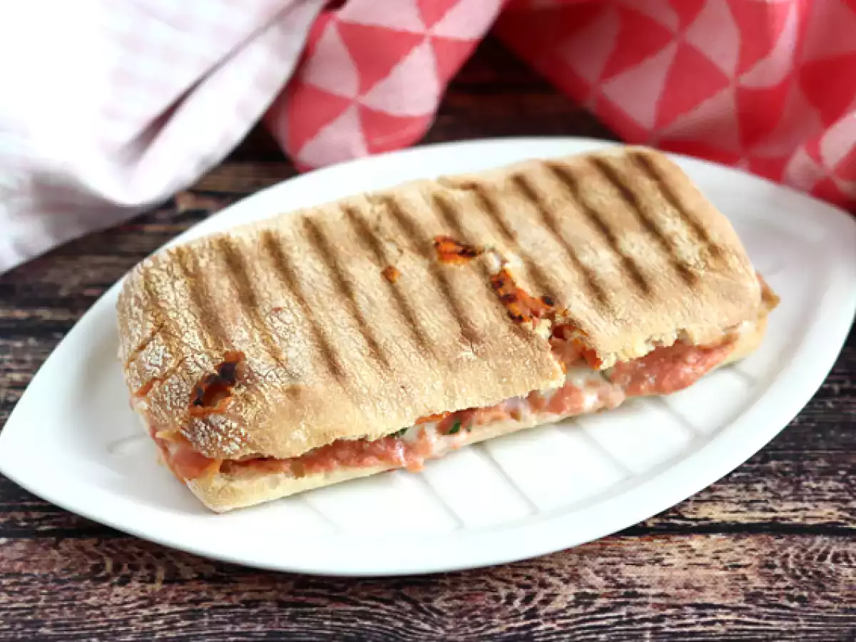 Lazac, mozzarella és kapros panini - fotó 4