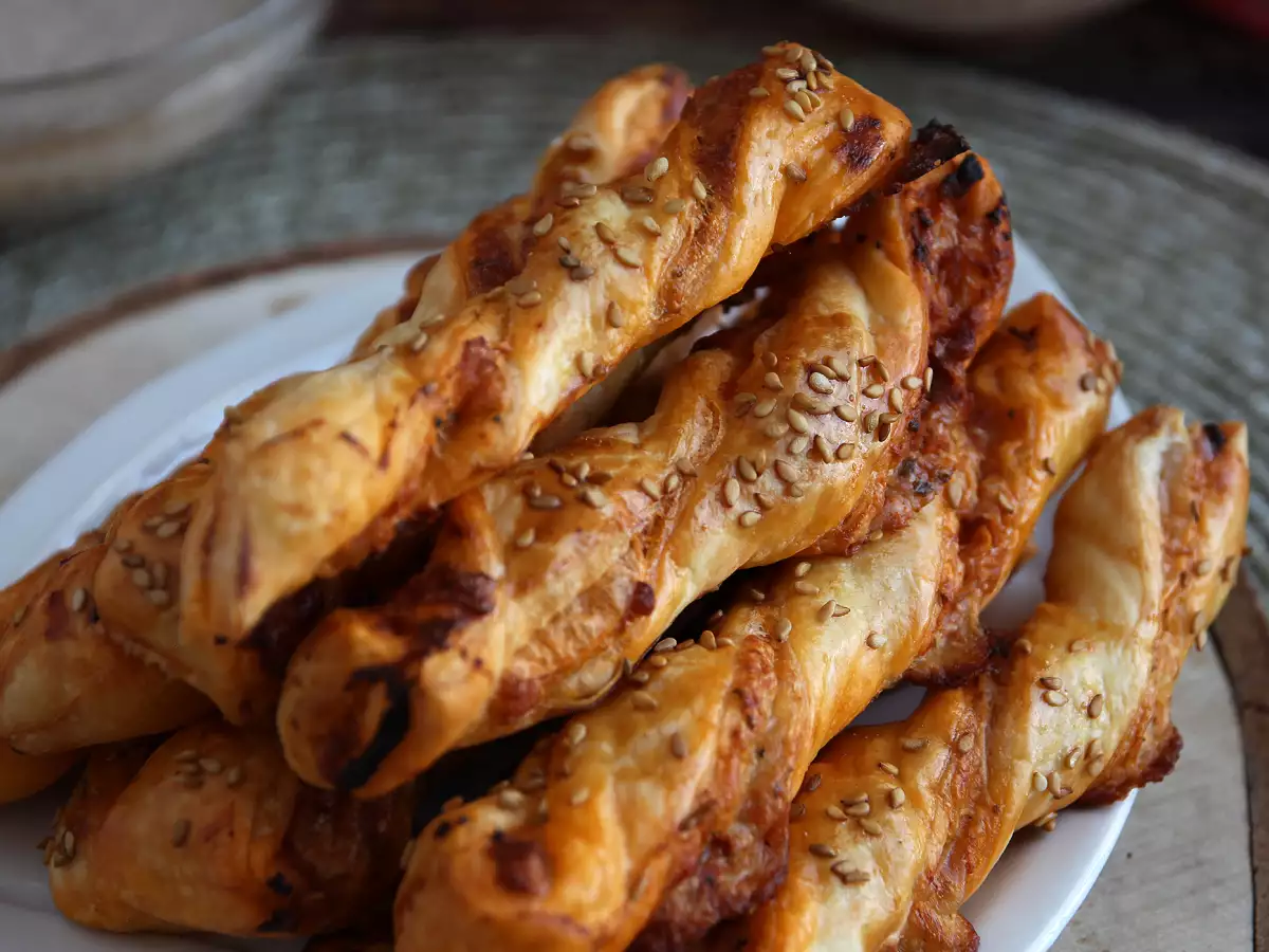 Leveles tészta csavarok pesto rossóval és mozzarellával - fotó 3