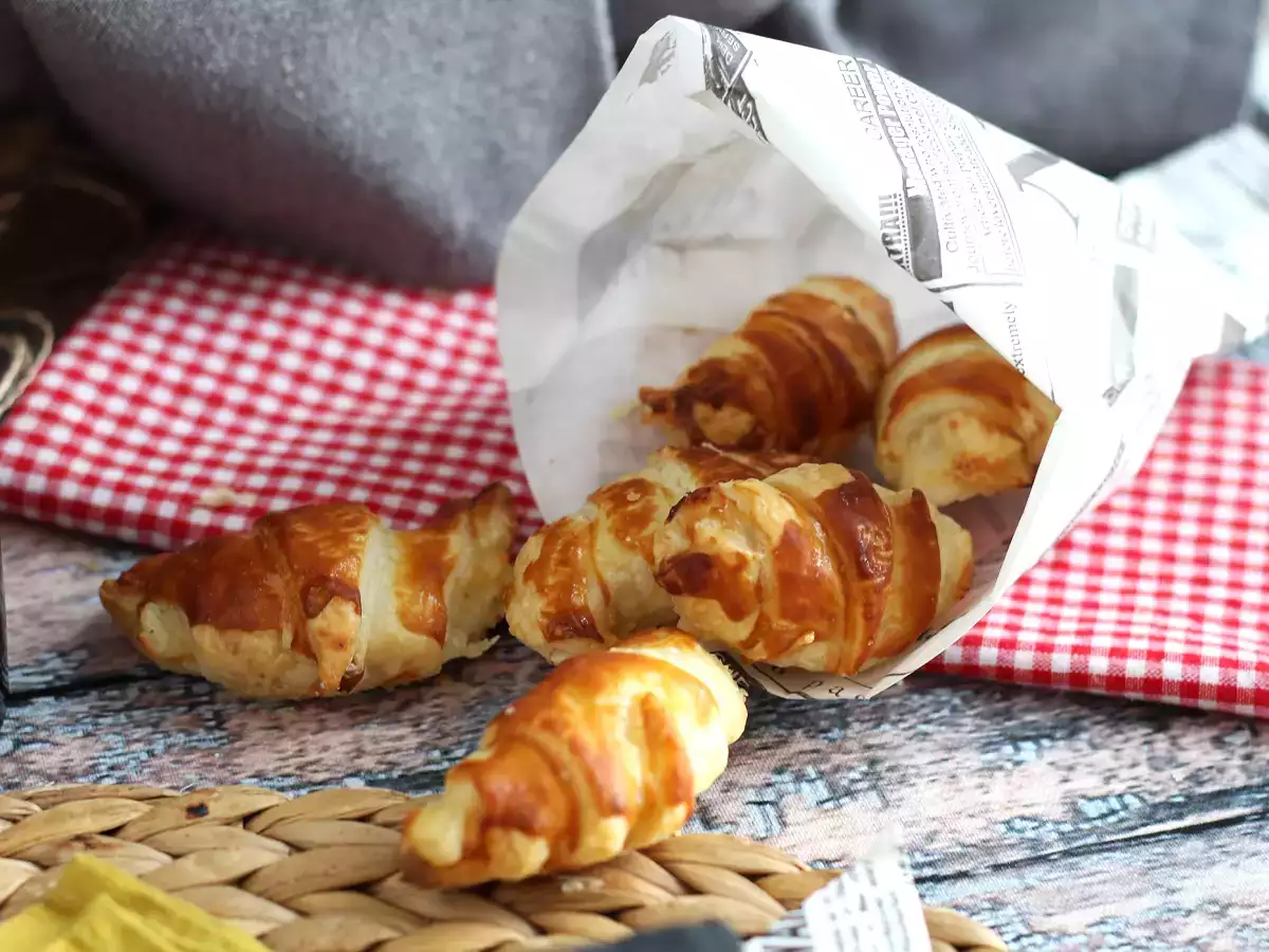 Leveles tésztás croissant béchamel mártással, sonkával és sajttal - fotó 3