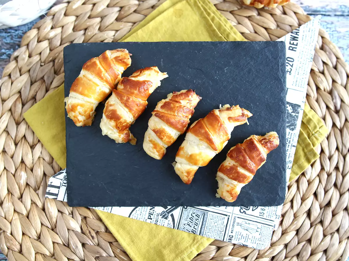 Leveles tésztás croissant béchamel mártással, sonkával és sajttal - fotó 6