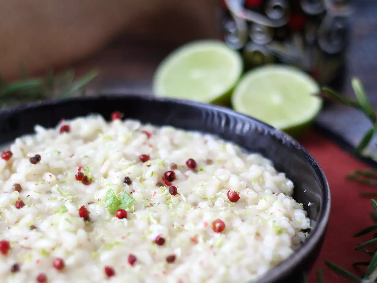 Lime és rózsaszín paprika rizottó: elegáns vegetáriánus recept különleges vacsorákhoz - fotó 2