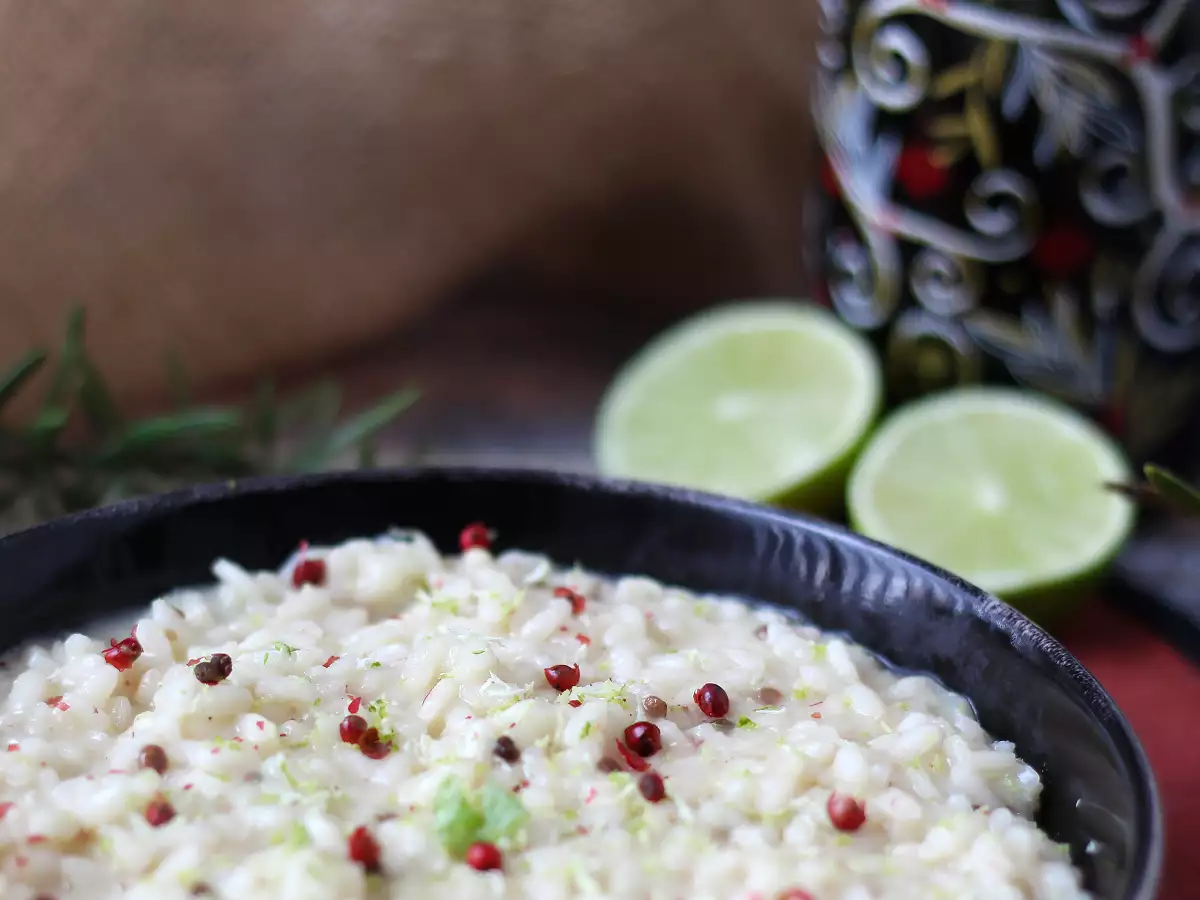 Lime és rózsaszín paprika rizottó: elegáns vegetáriánus recept különleges vacsorákhoz - fotó 7
