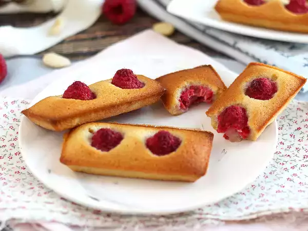 Recept Málna financiers, a könnyen elkészíthető részletes recept