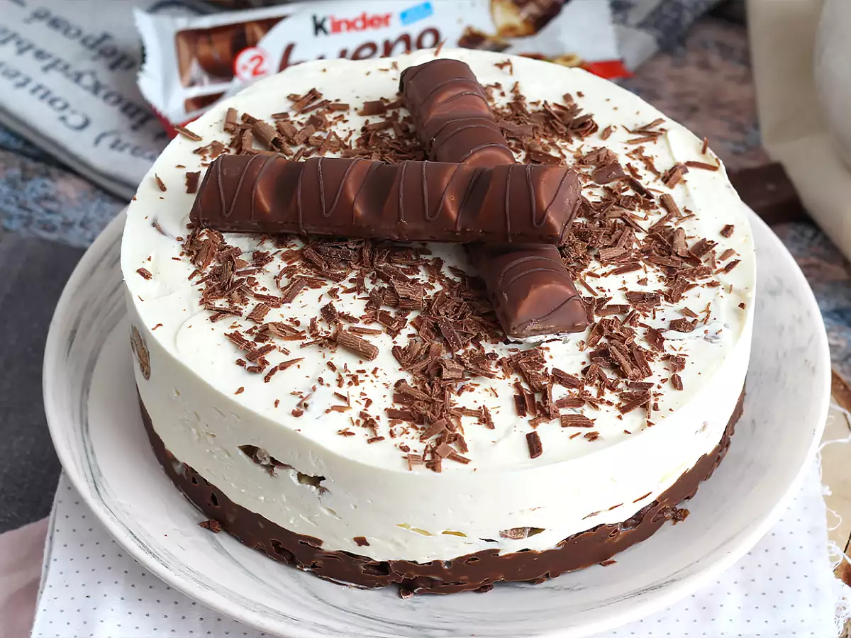 Mesés sütés nélküli Kinder Bueno sajttorta - fotó 4