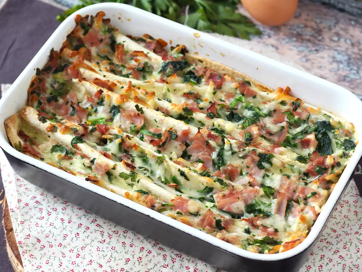 Mi a teendő a tortillákkal Sonka, spenót és mozzarella gratinált ráncos torta stílusban - fotó 3