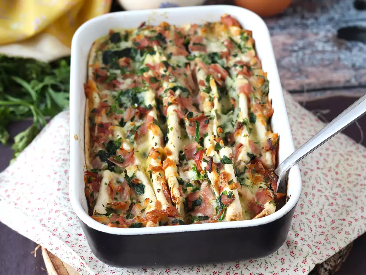 Mi a teendő a tortillákkal Sonka, spenót és mozzarella gratinált ráncos torta stílusban - fotó 8