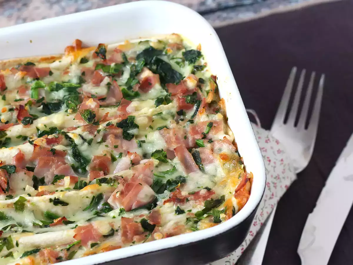 Mi a teendő a tortillákkal Sonka, spenót és mozzarella gratinált ráncos torta stílusban - fotó 9