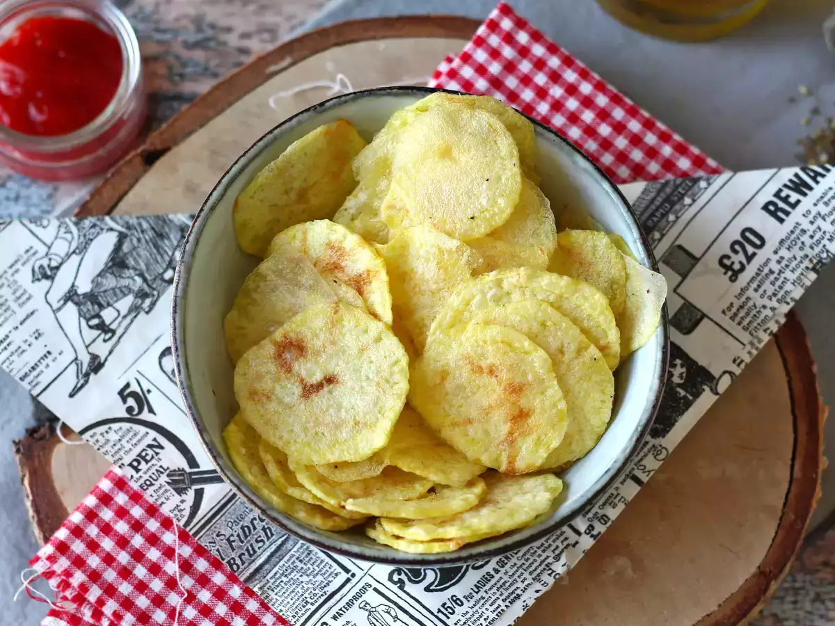Mikrohullámú sütőben készült burgonya chips - fotó 2