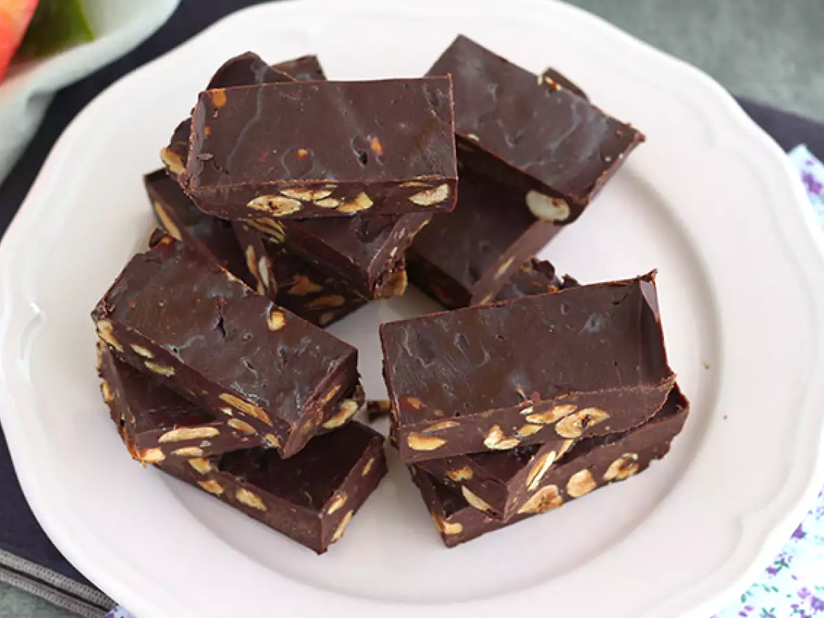 Mogyorós fudge - Csokoládé és mogyoró négyzetek - fotó 2
