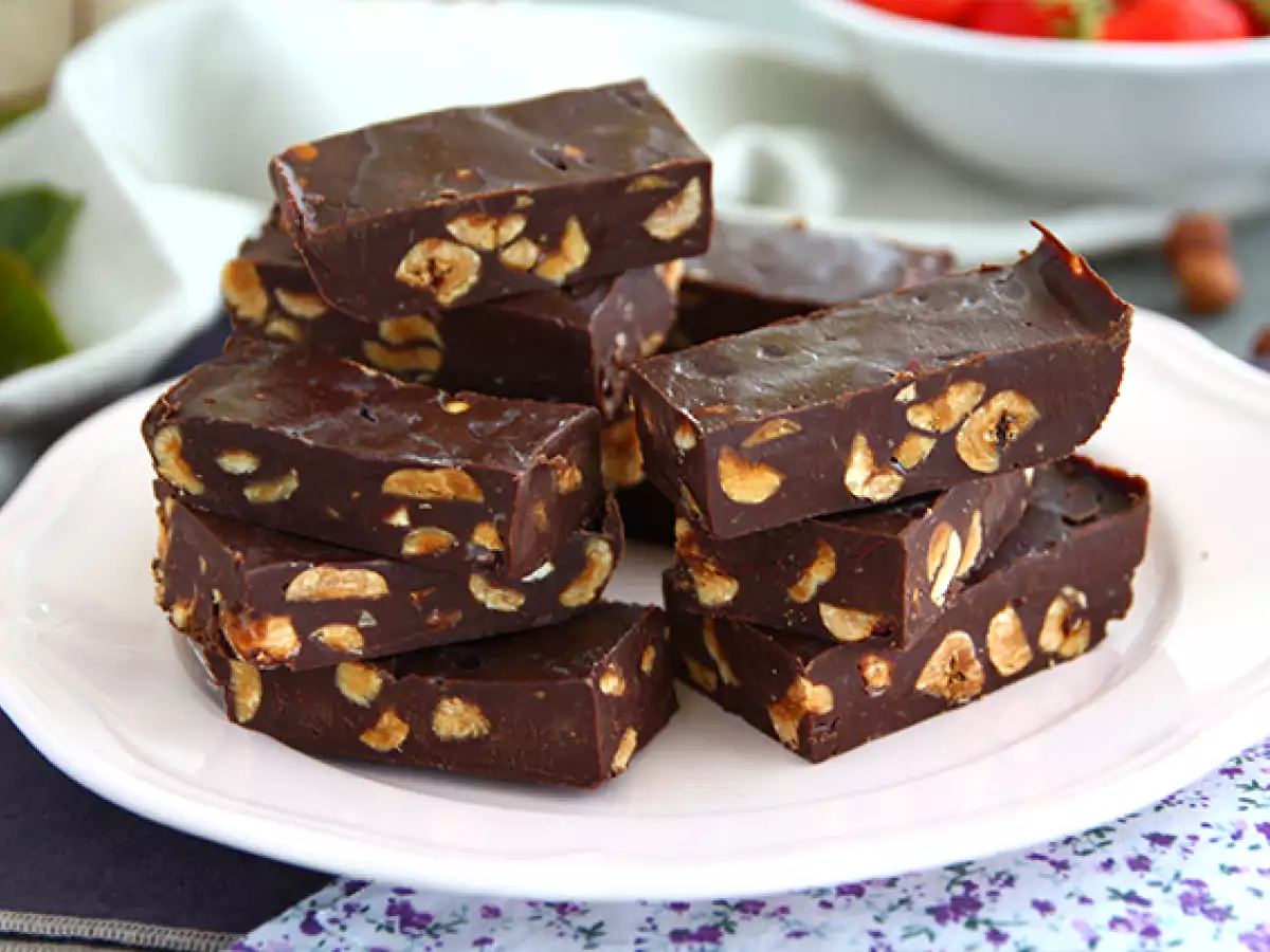 Mogyorós fudge - Csokoládé és mogyoró négyzetek - fotó 3
