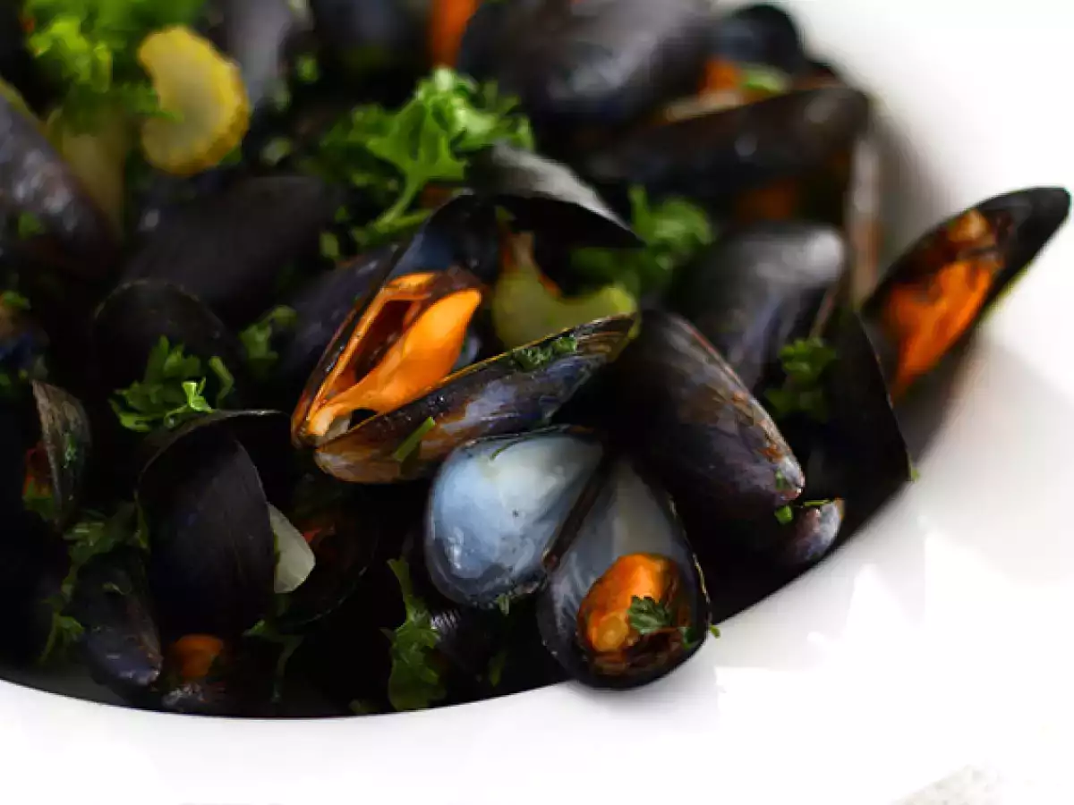 Moules marinières, egy egyszerű és finom recept - fotó 2