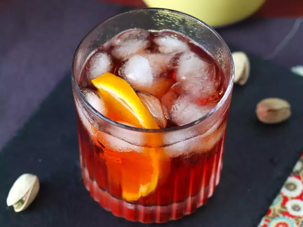 Negroni: a recept a megfelelő adagokkal az otthoni elkészítéséhez - fotó 4