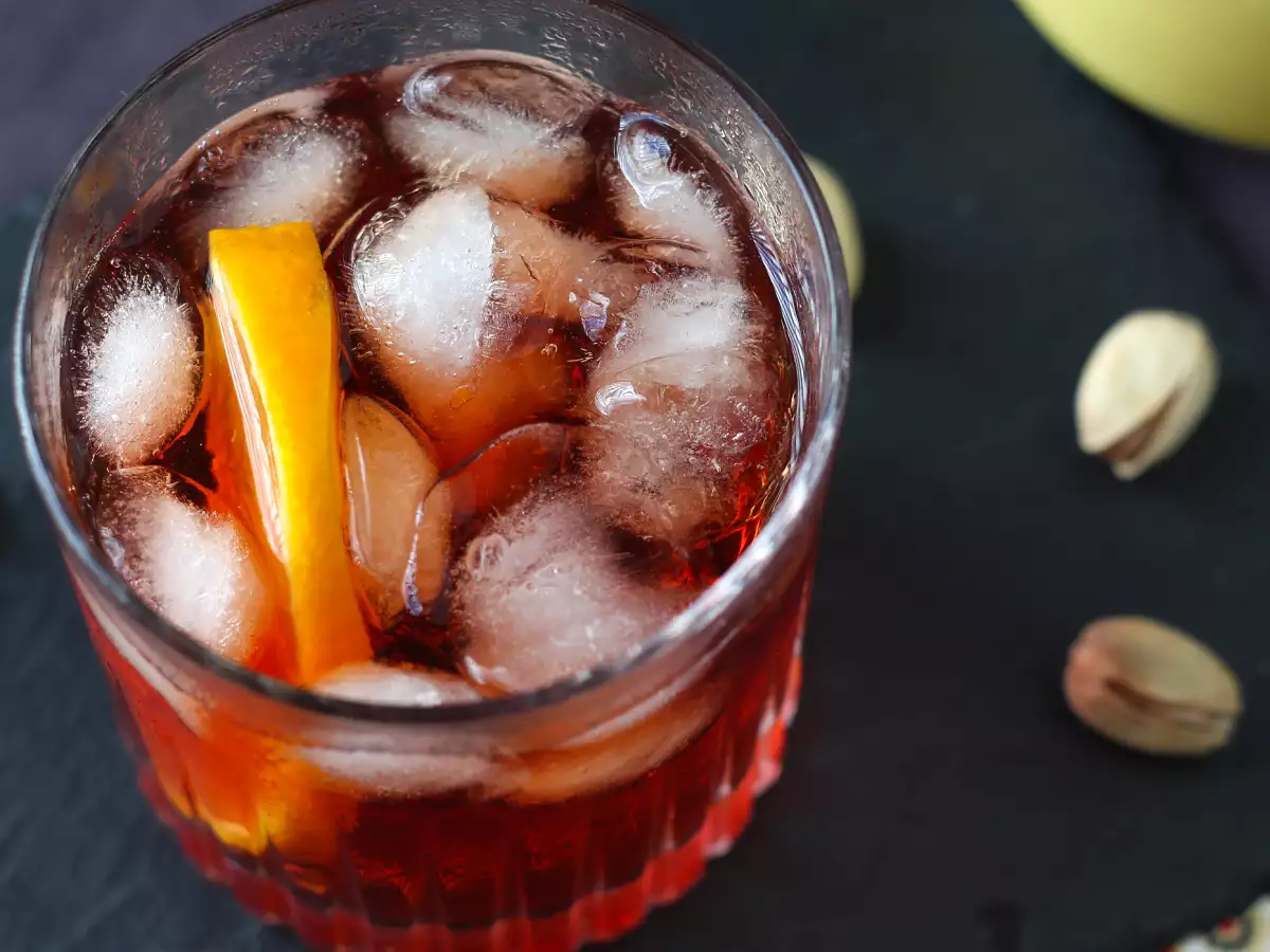 Negroni: a recept a megfelelő adagokkal az otthoni elkészítéséhez - fotó 6