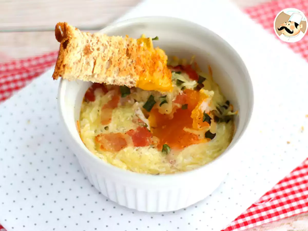 Oeufs cocotte szalonnával és metélőhagymával, gyors recept - fotó 2