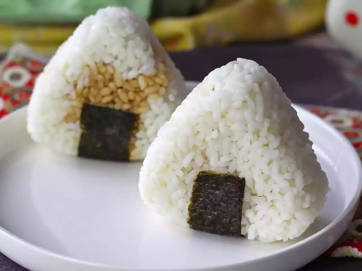Onigiri szójaszószban tartósított tojássárgájával - fotó 5