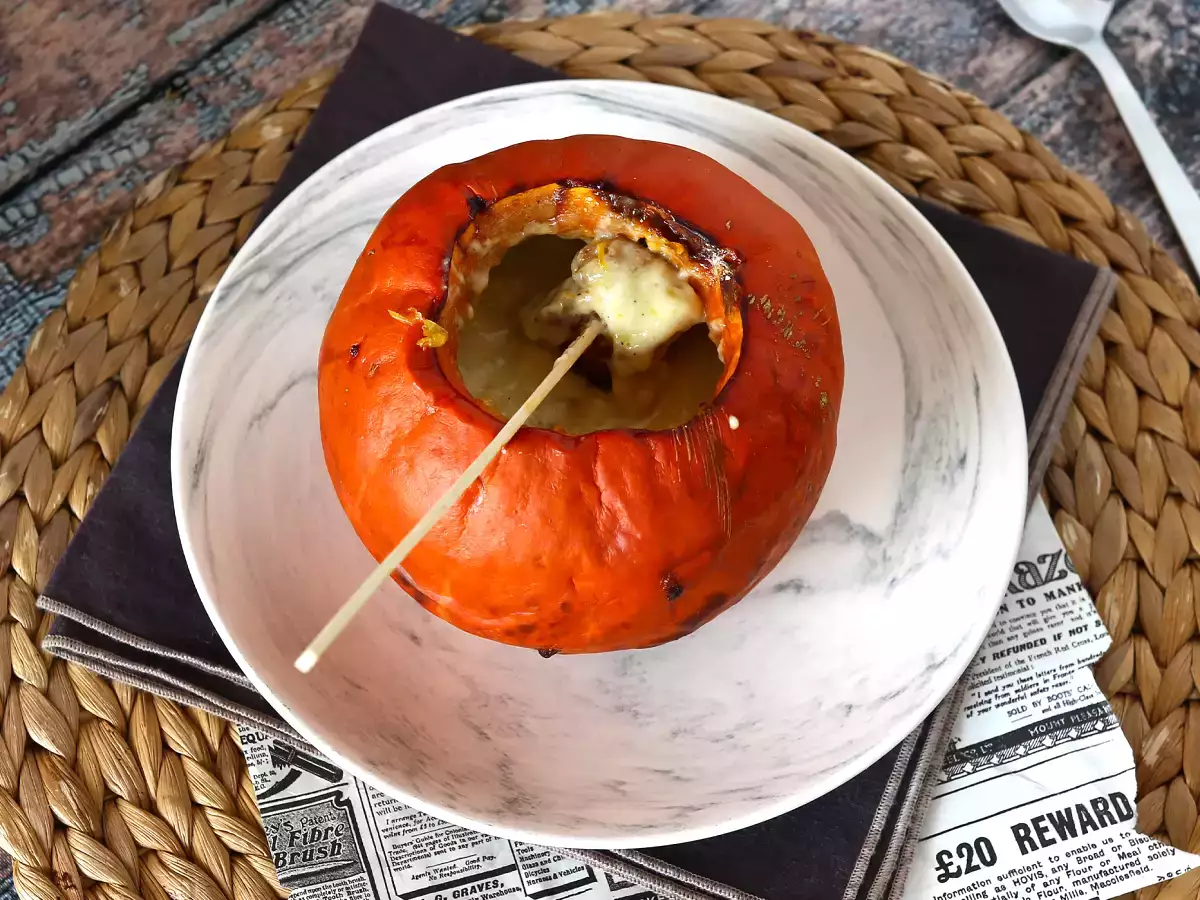 Őszi Reblochon fondü tökben!