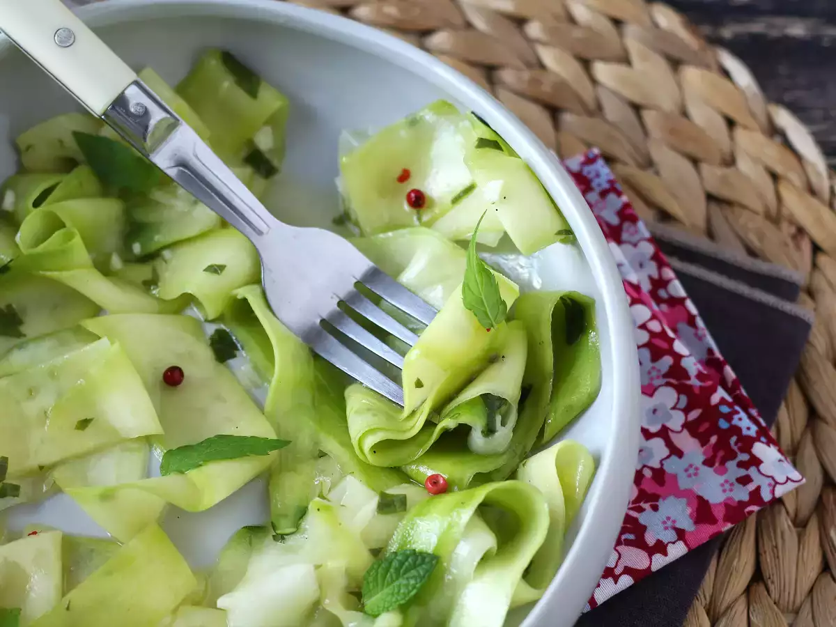 Pácolt cukkini, a tökéletes zöldséges carpaccio nyárra! - fotó 2