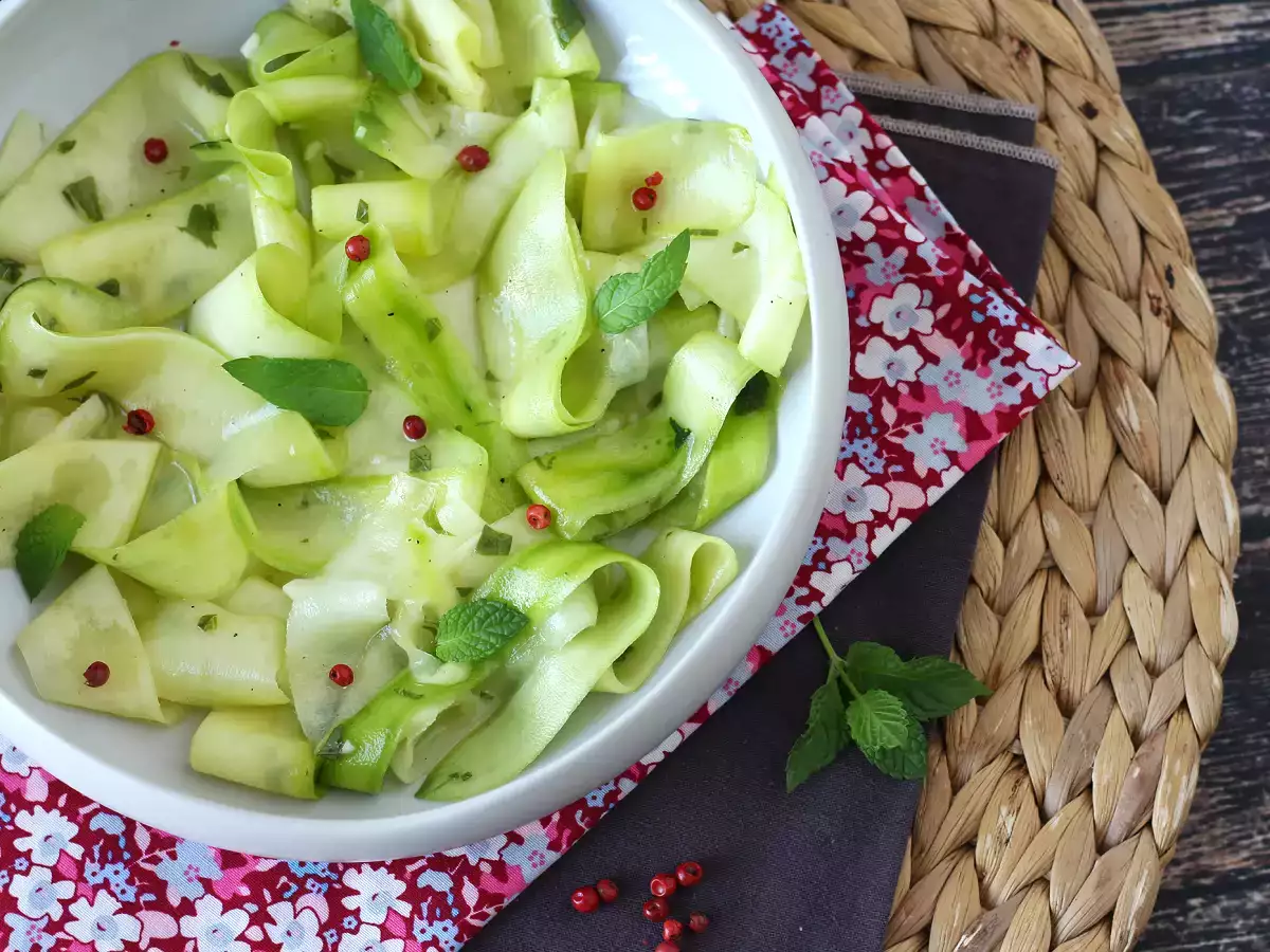 Pácolt cukkini, a tökéletes zöldséges carpaccio nyárra! - fotó 6