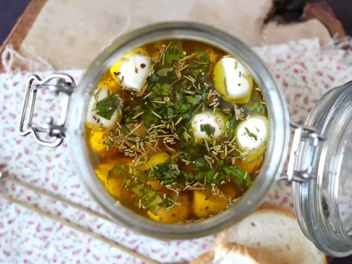 Pácolt mozzarellagolyók aperitifnek vagy salátának! - fotó 2