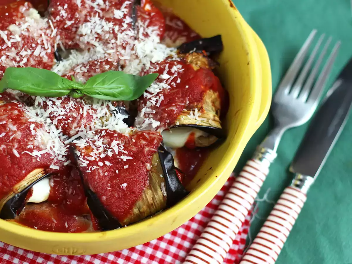 Padlizsán parmigiana tekercsek - fotó 5
