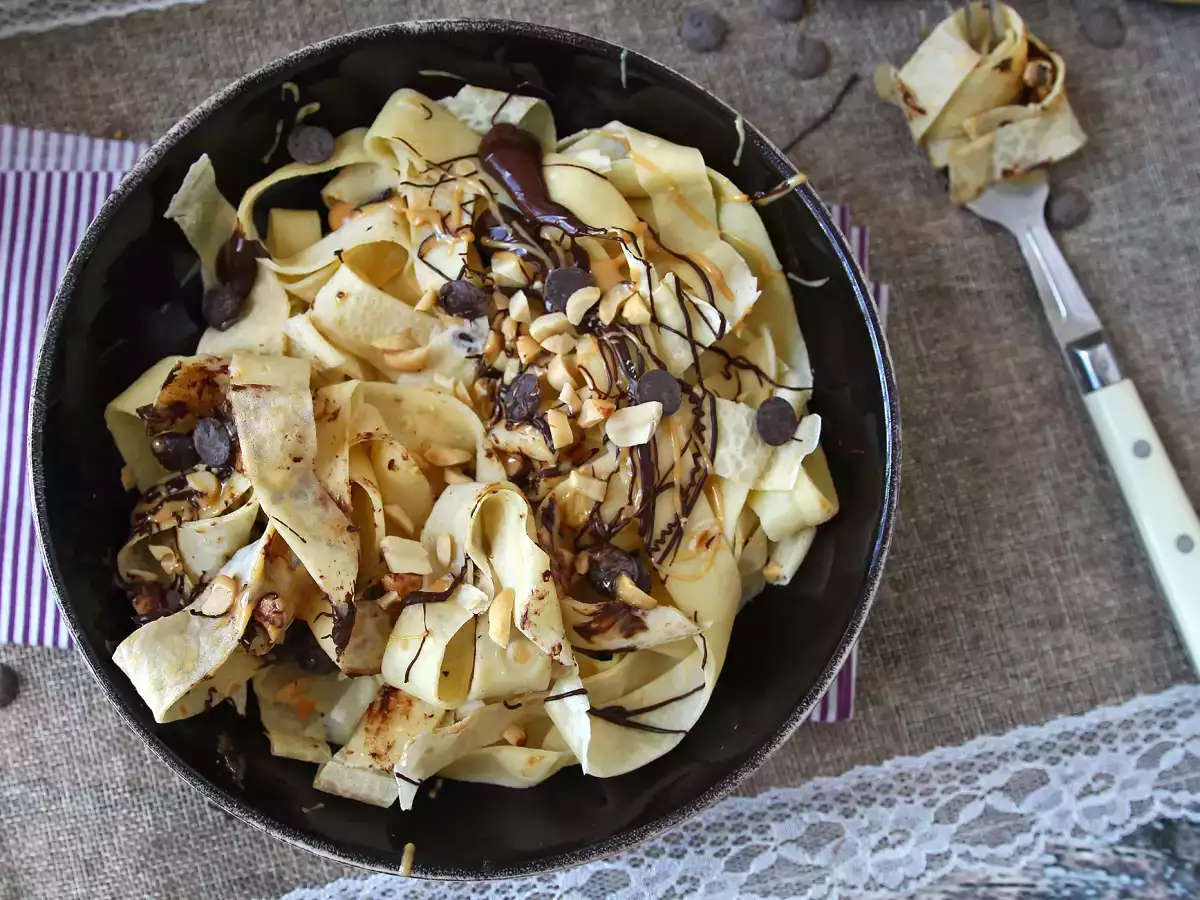 Palacsinta tagliatelle csokoládéval és mogyoróval! - fotó 4
