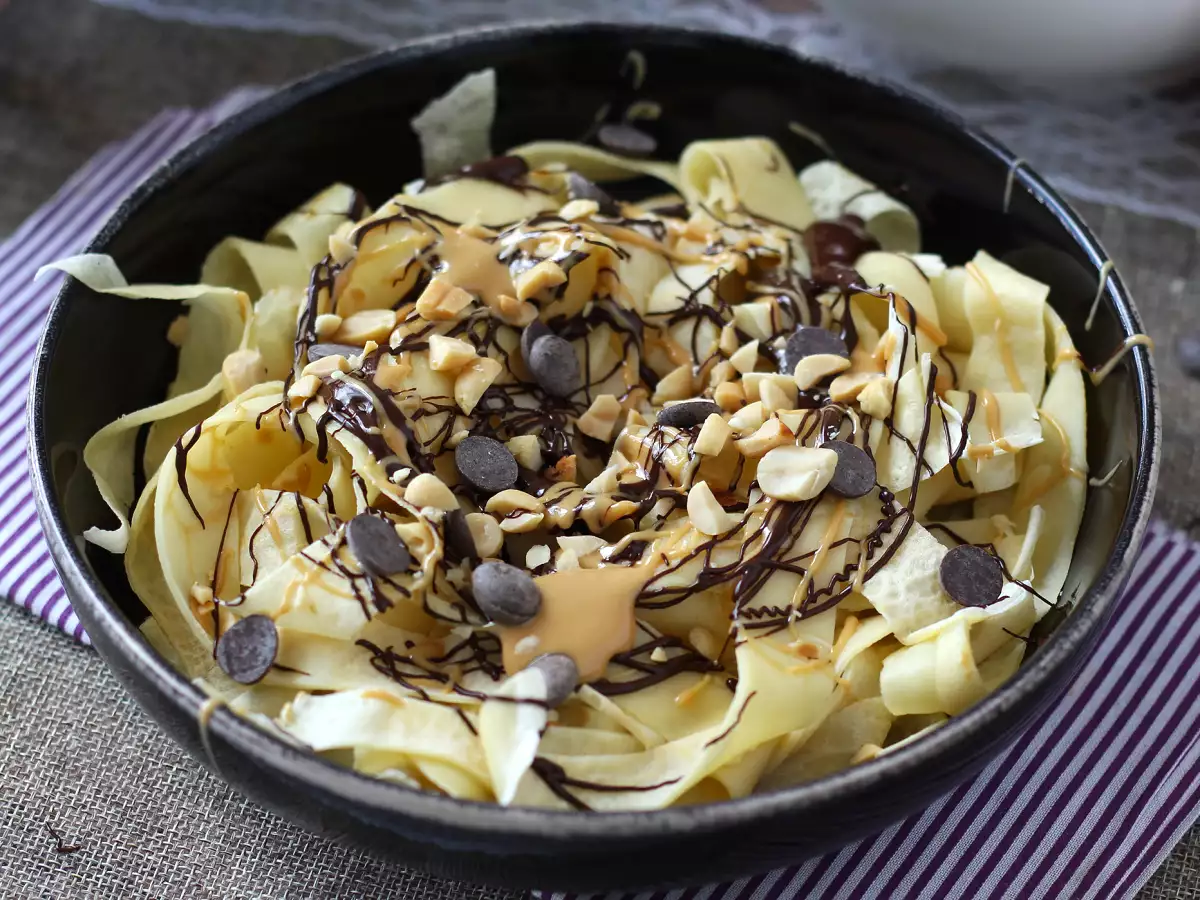 Palacsinta tagliatelle csokoládéval és mogyoróval! - fotó 6