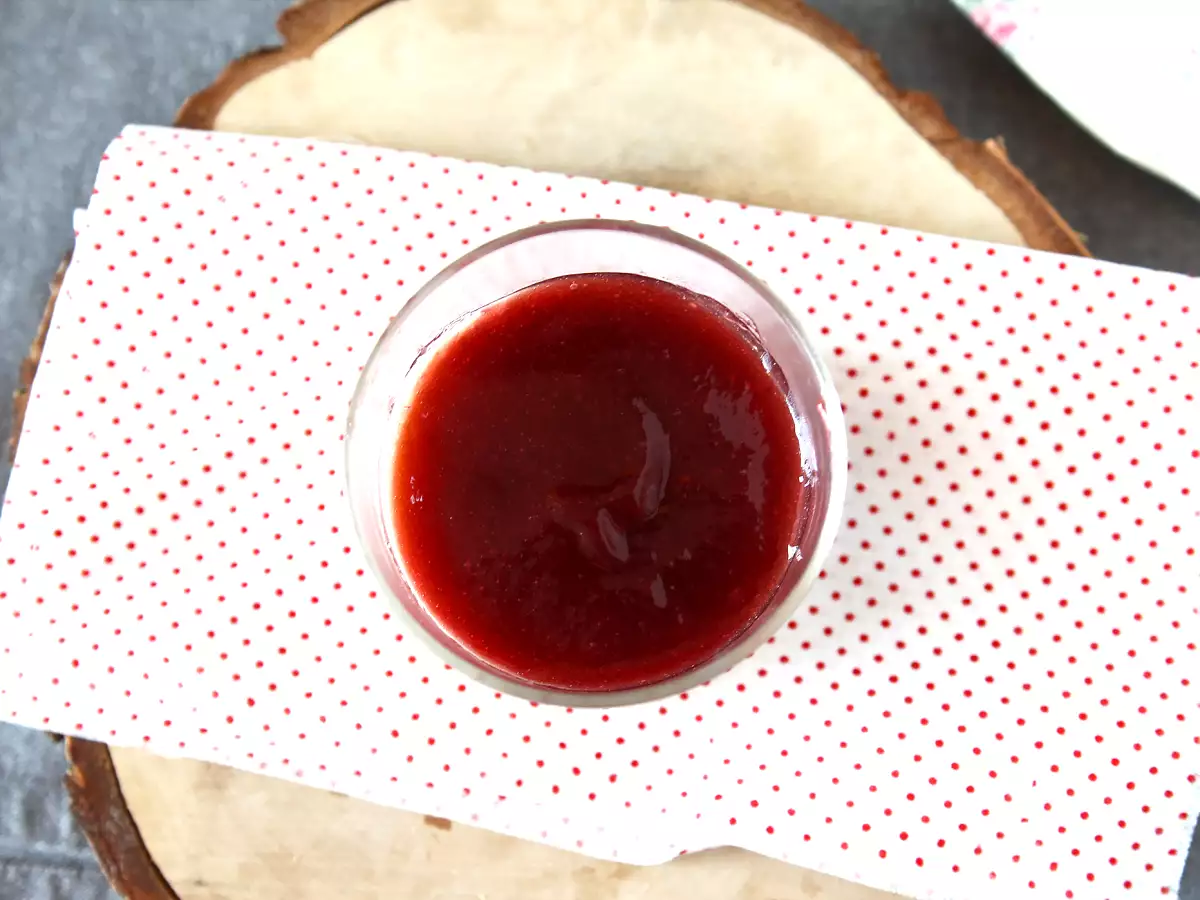 Panna cotta bogyós gyümölcsös coulis-szal - fotó 3