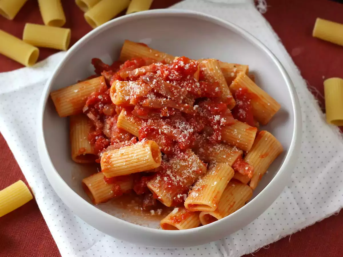 Pasta all'amatriciana, a hagyományos recept lépésről lépésre elmagyarázva - fotó 3