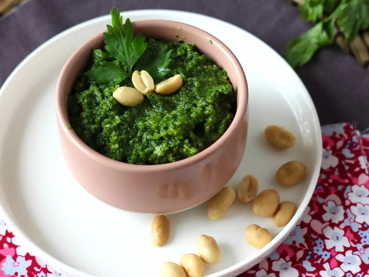 Petrezselymes és mogyorós pesto, az ízek robbanása - fotó 2