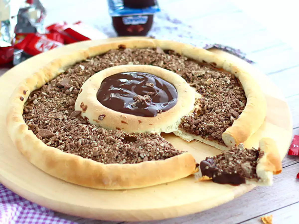 Pizza Kit Kat és joghurtos csokoládés Danette pizzával - fotó 4