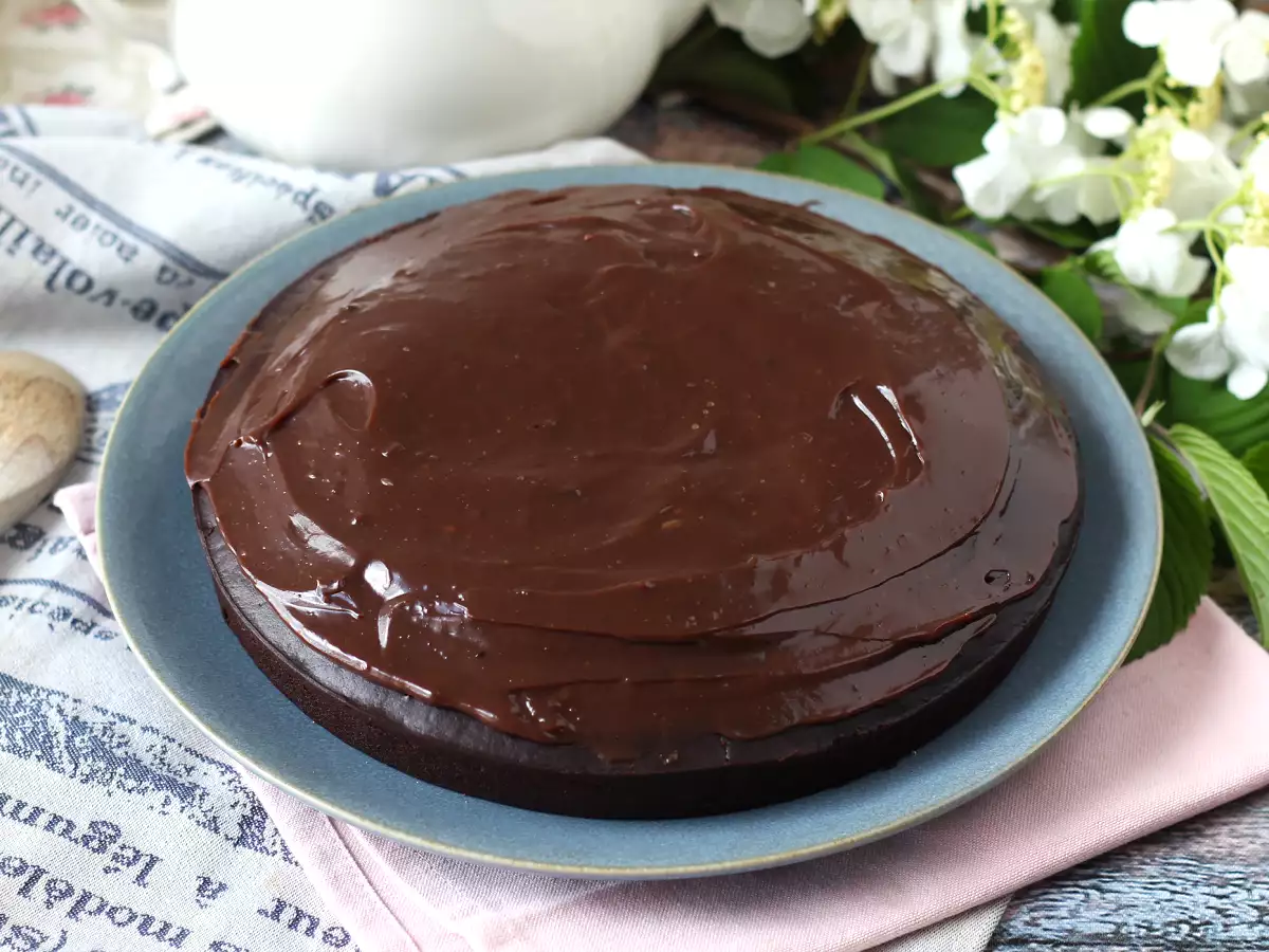 Puha Nega Maluca torta brigadeiro cukormázzal - fotó 3
