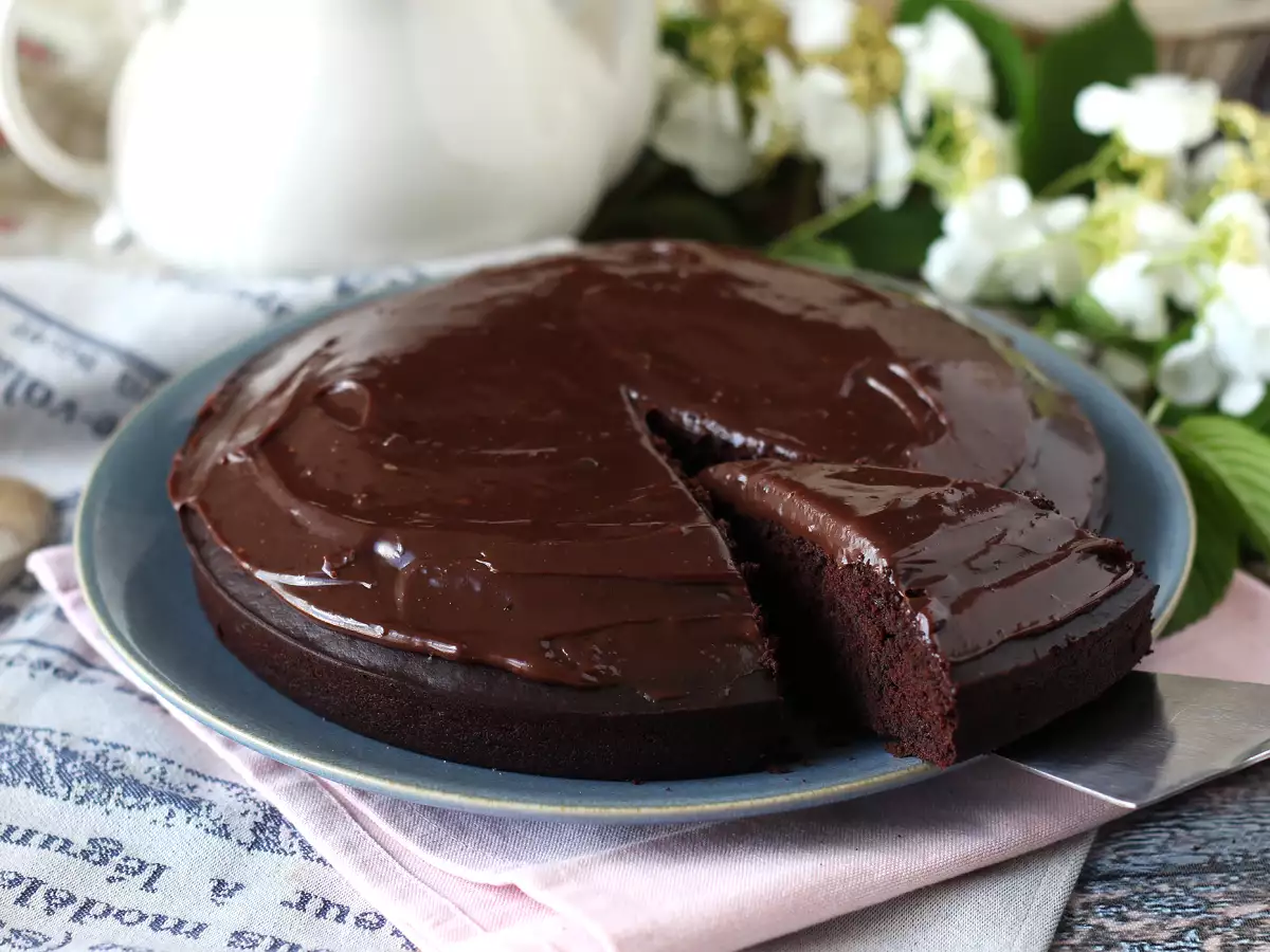 Puha Nega Maluca torta brigadeiro cukormázzal - fotó 5