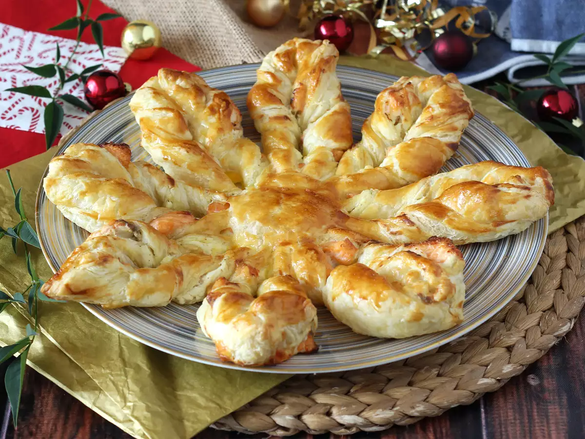 Puha tészta lazaccal és fromage frais-val, tökéletes aperitifként való nassolásra. - fotó 3
