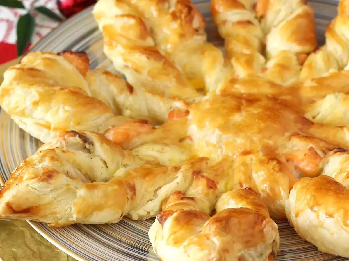 Puha tészta lazaccal és fromage frais-val, tökéletes aperitifként való nassolásra. - fotó 4