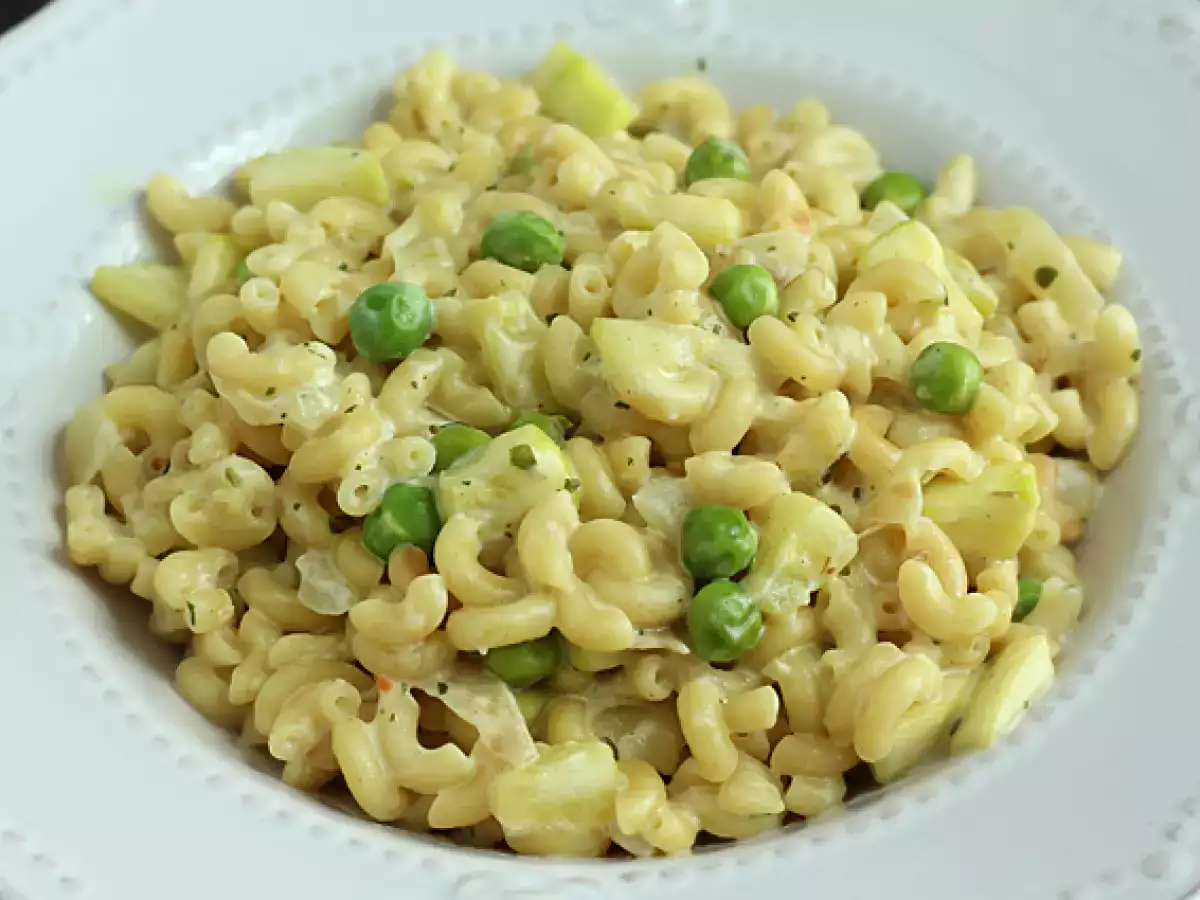 Rizottó coquillettes, borsóval, cukkinivel, fokhagymával és fűszersajttal - fotó 2