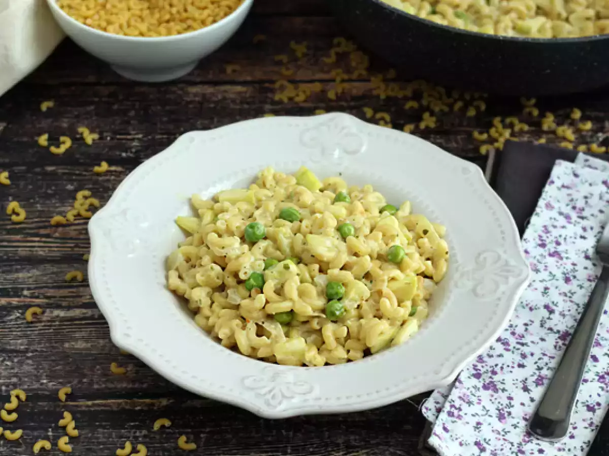 Rizottó coquillettes, borsóval, cukkinivel, fokhagymával és fűszersajttal - fotó 3