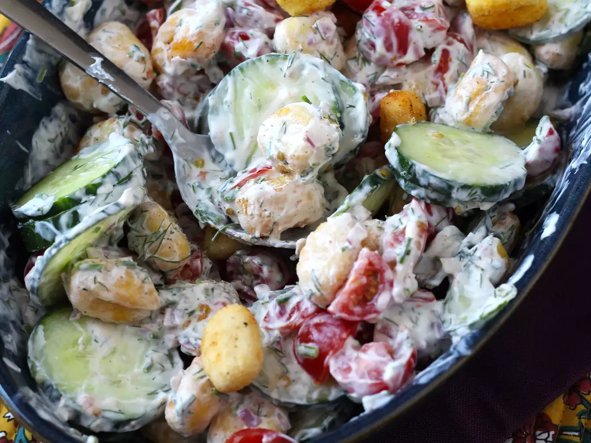 Ropogós gnocchi saláta, ultra trendi, ízletes és kiegyensúlyozott, tökéletes nyárra! - fotó 8